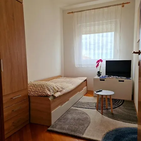 Luka Apartman